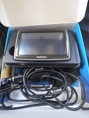 TOMTOM XL 350 M GPS System 4.3" LCD USA Canada Mexico Maps